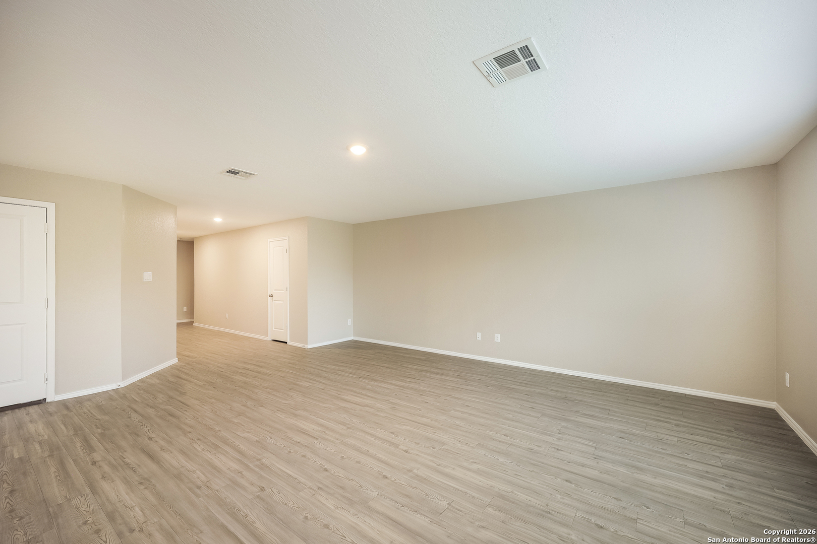 property viewer photo 3
