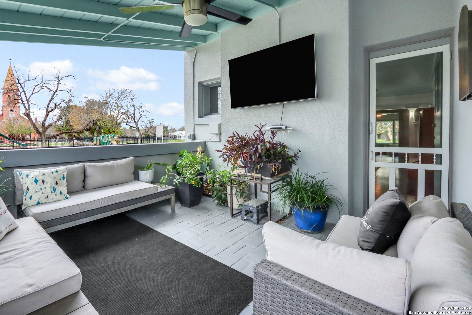 main property photo 8