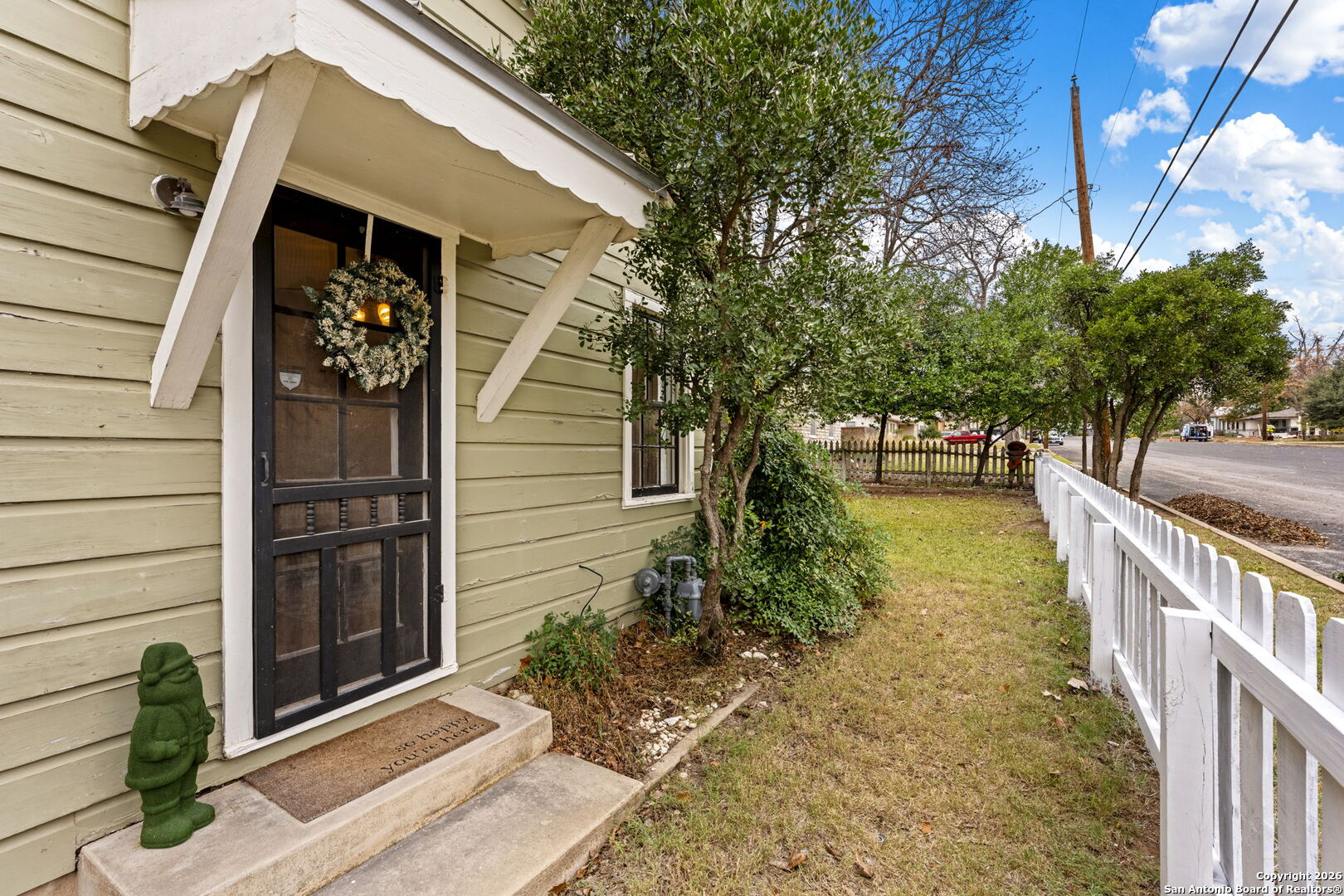 main property photo 18