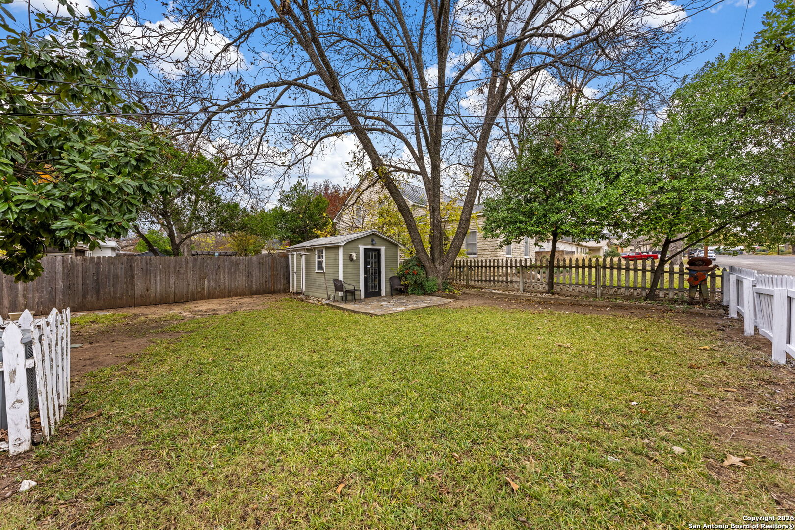 main property photo 19