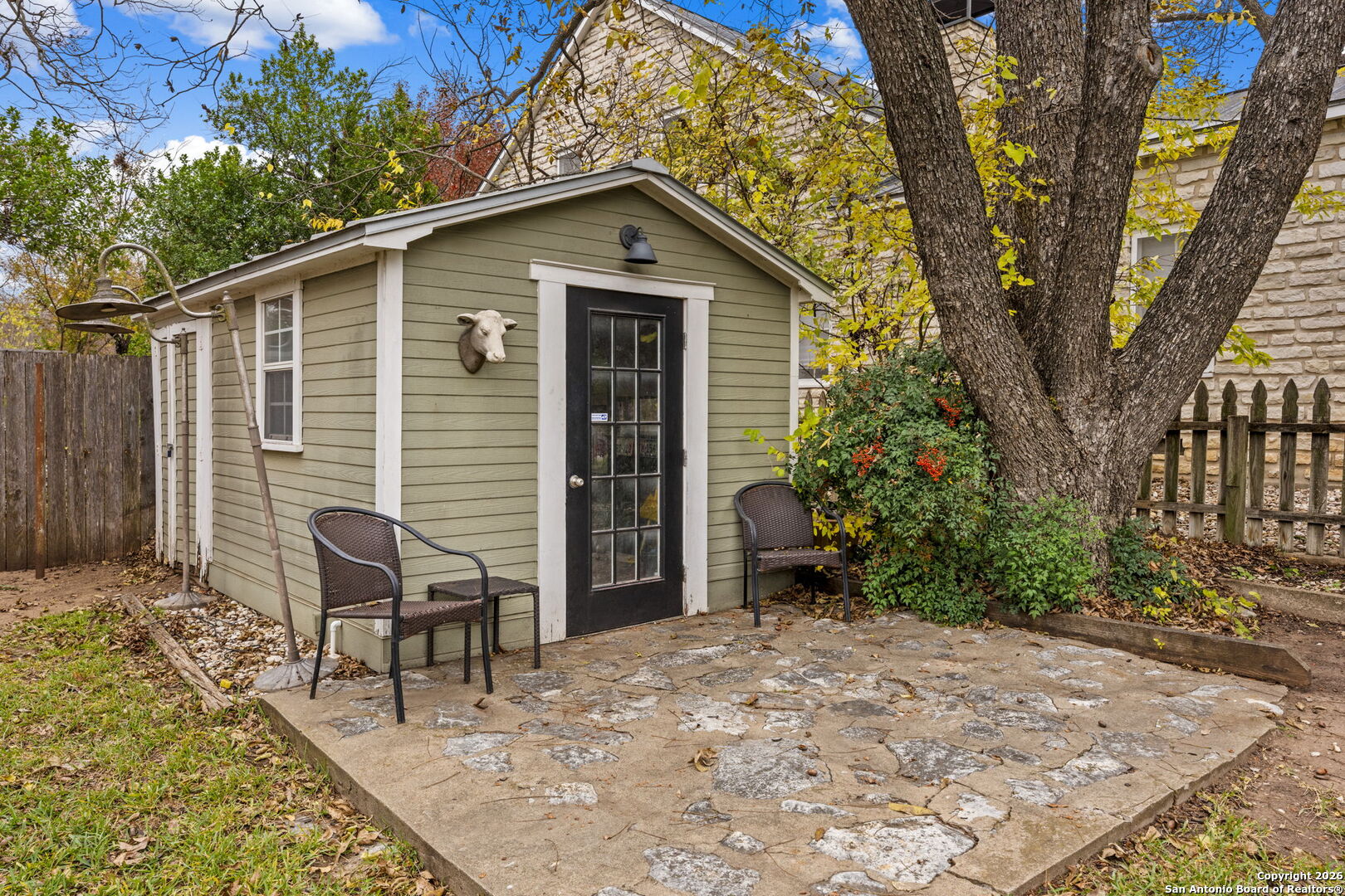 main property photo 20