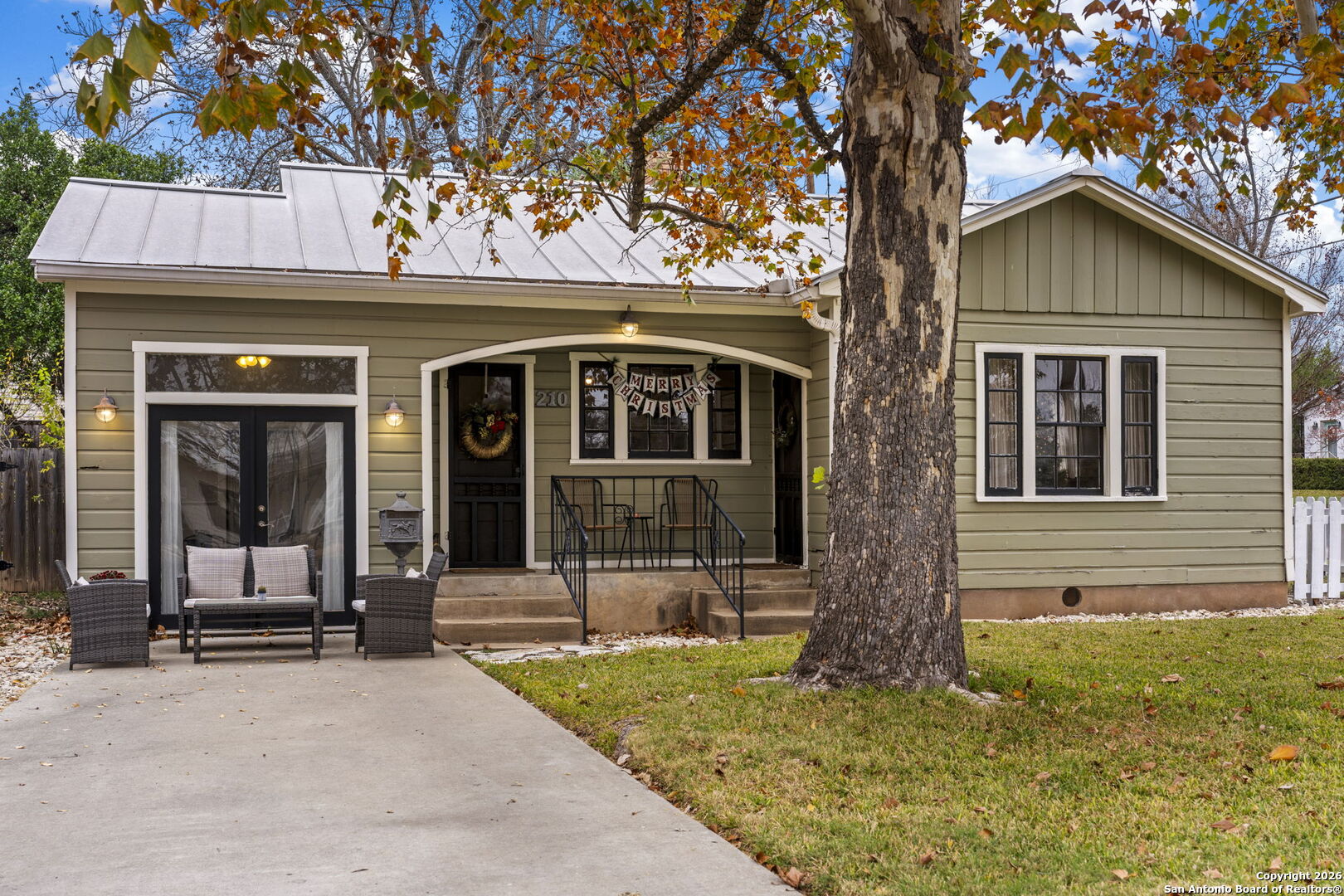 main property photo 22