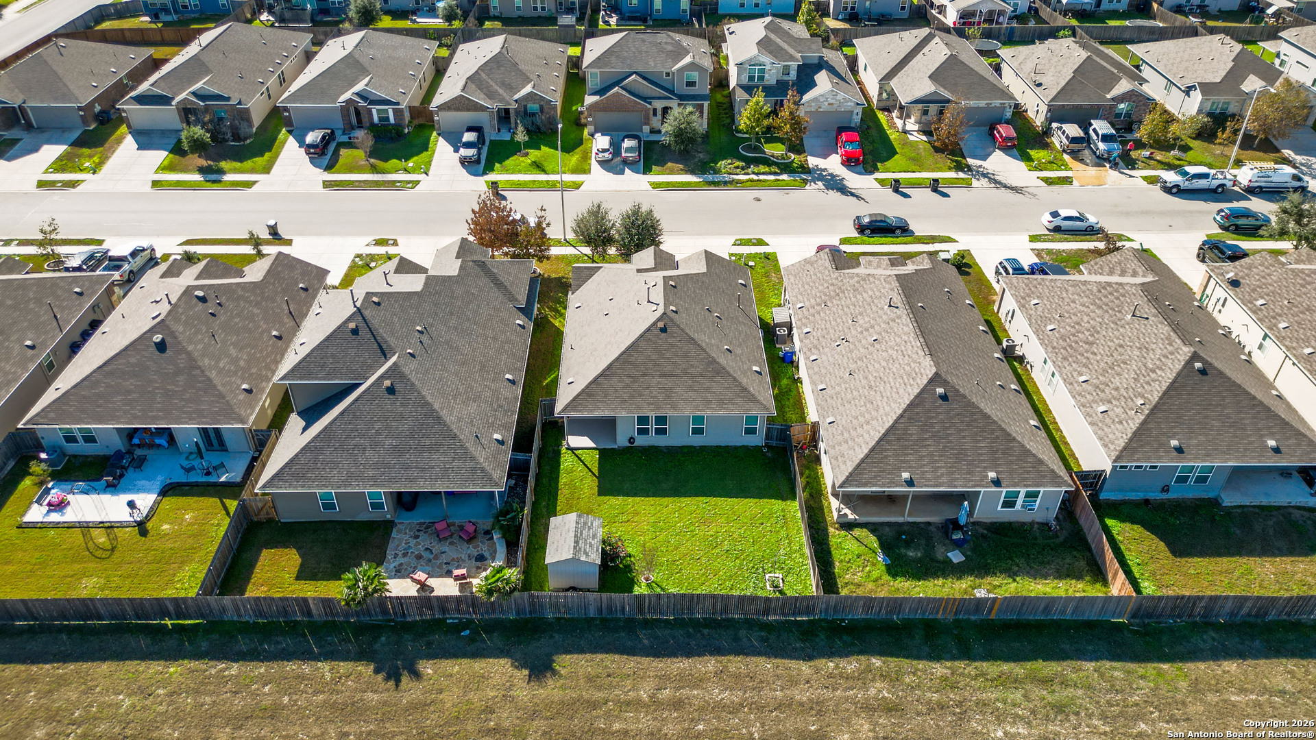 main property photo 40