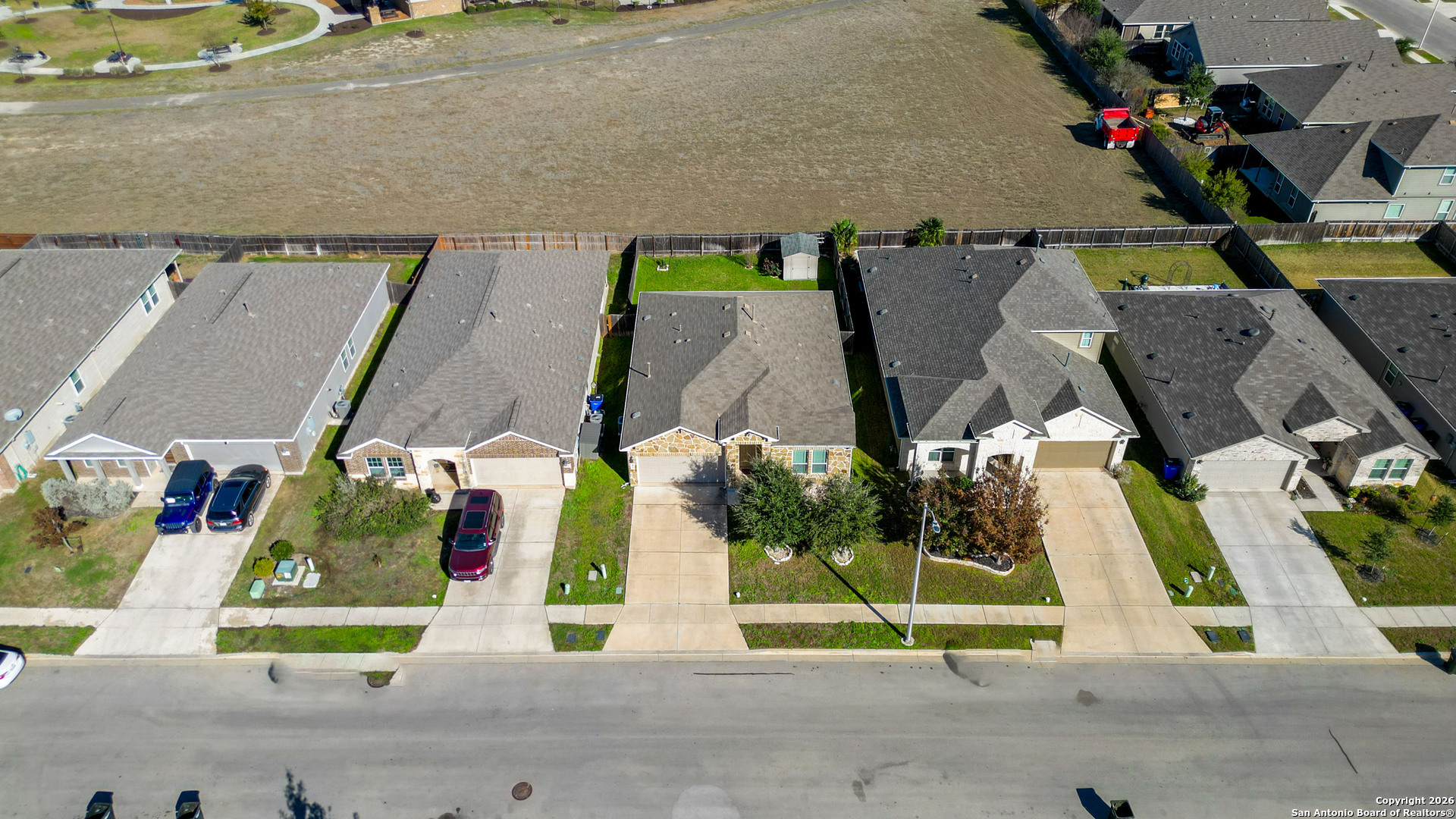main property photo 41