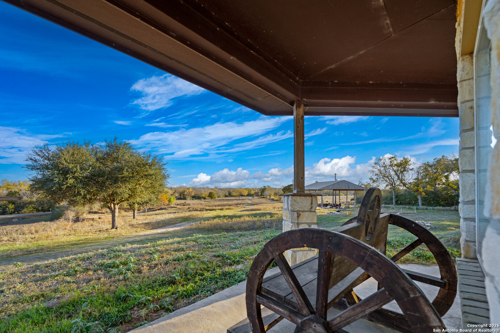 main property photo 6