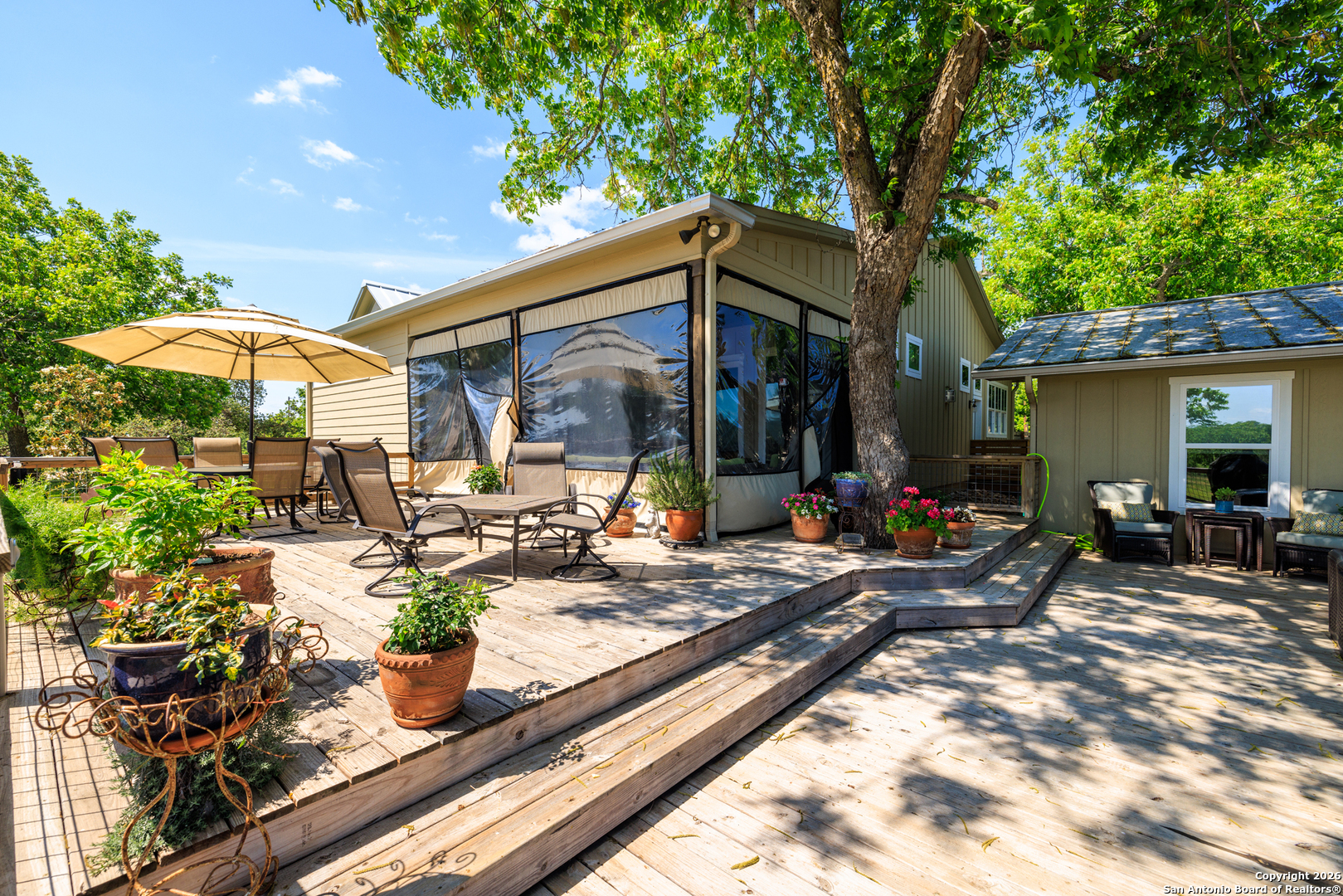 main property photo 25