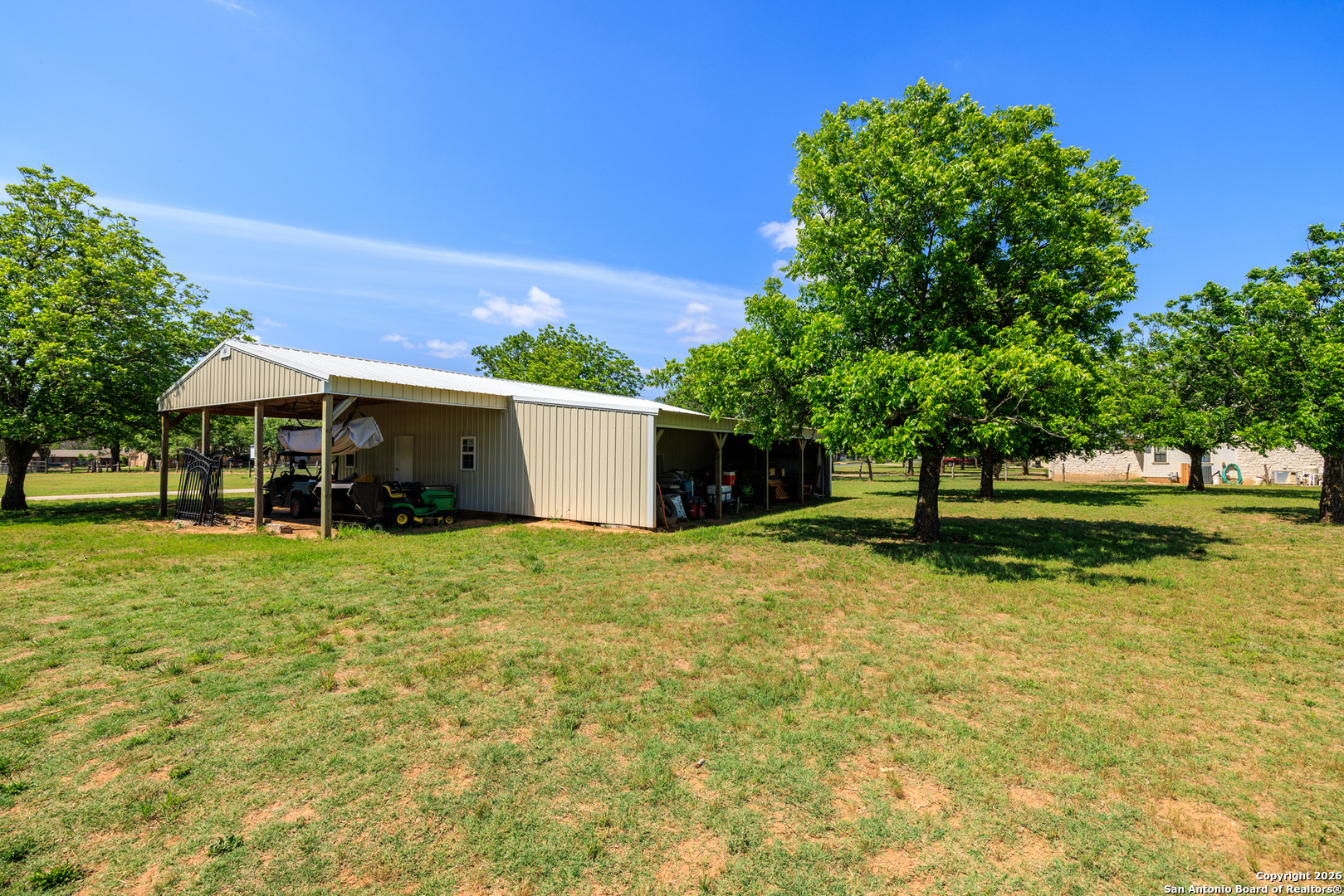 main property photo 38