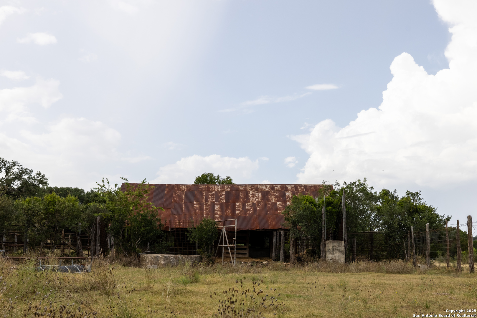main property photo 36