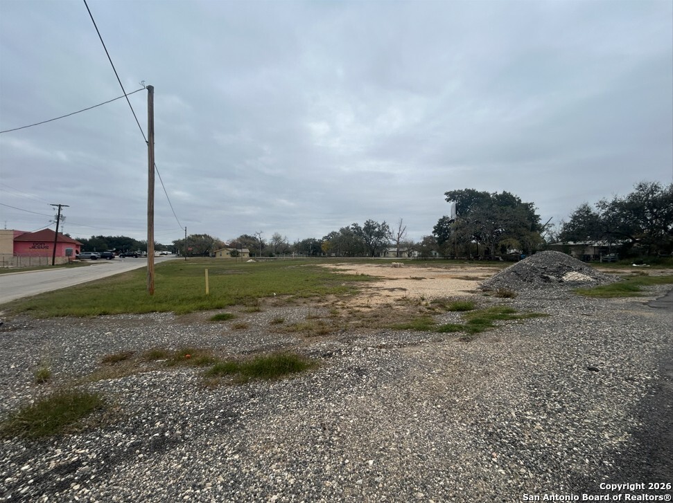 main property photo 17