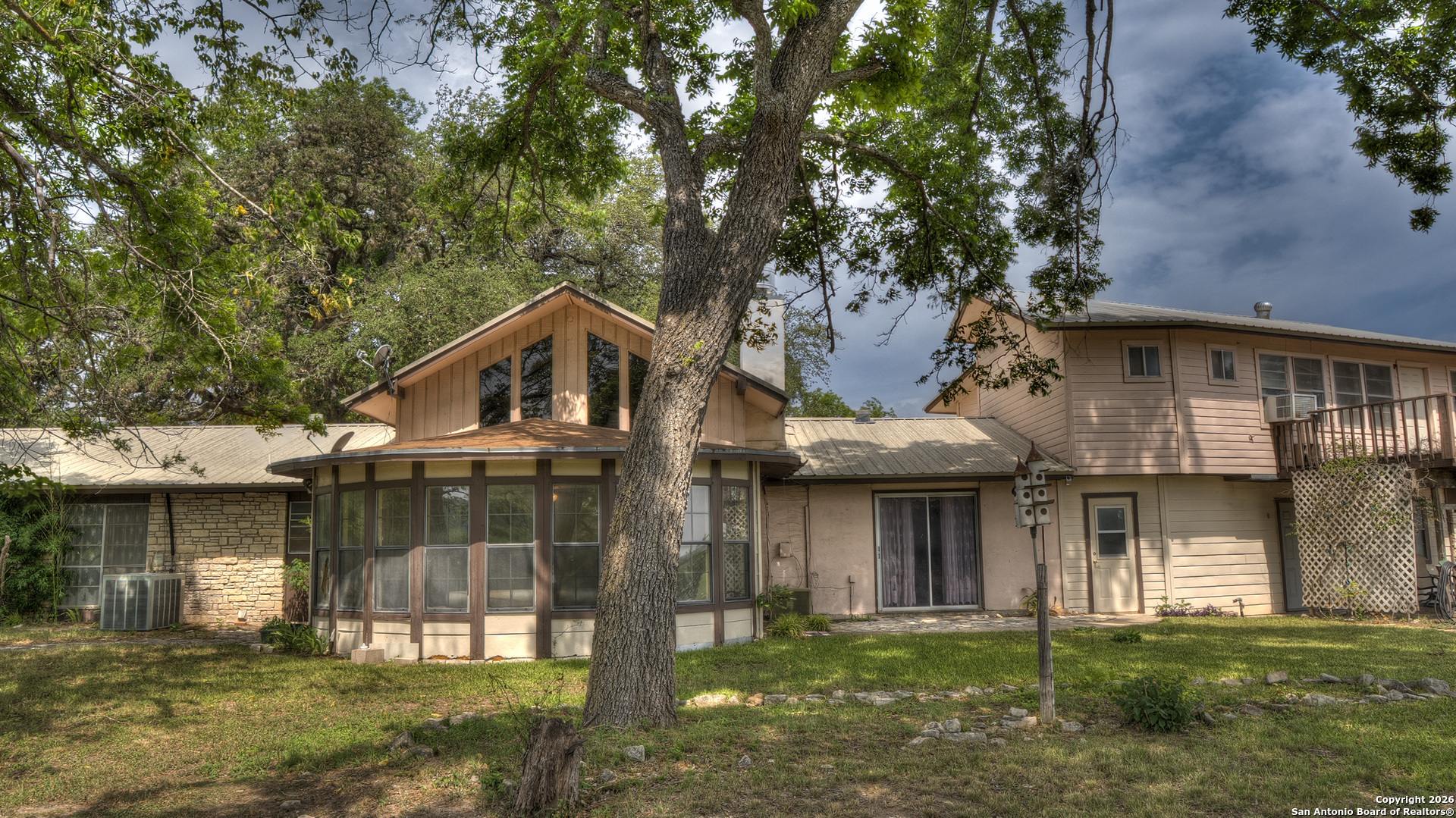 main property photo 4