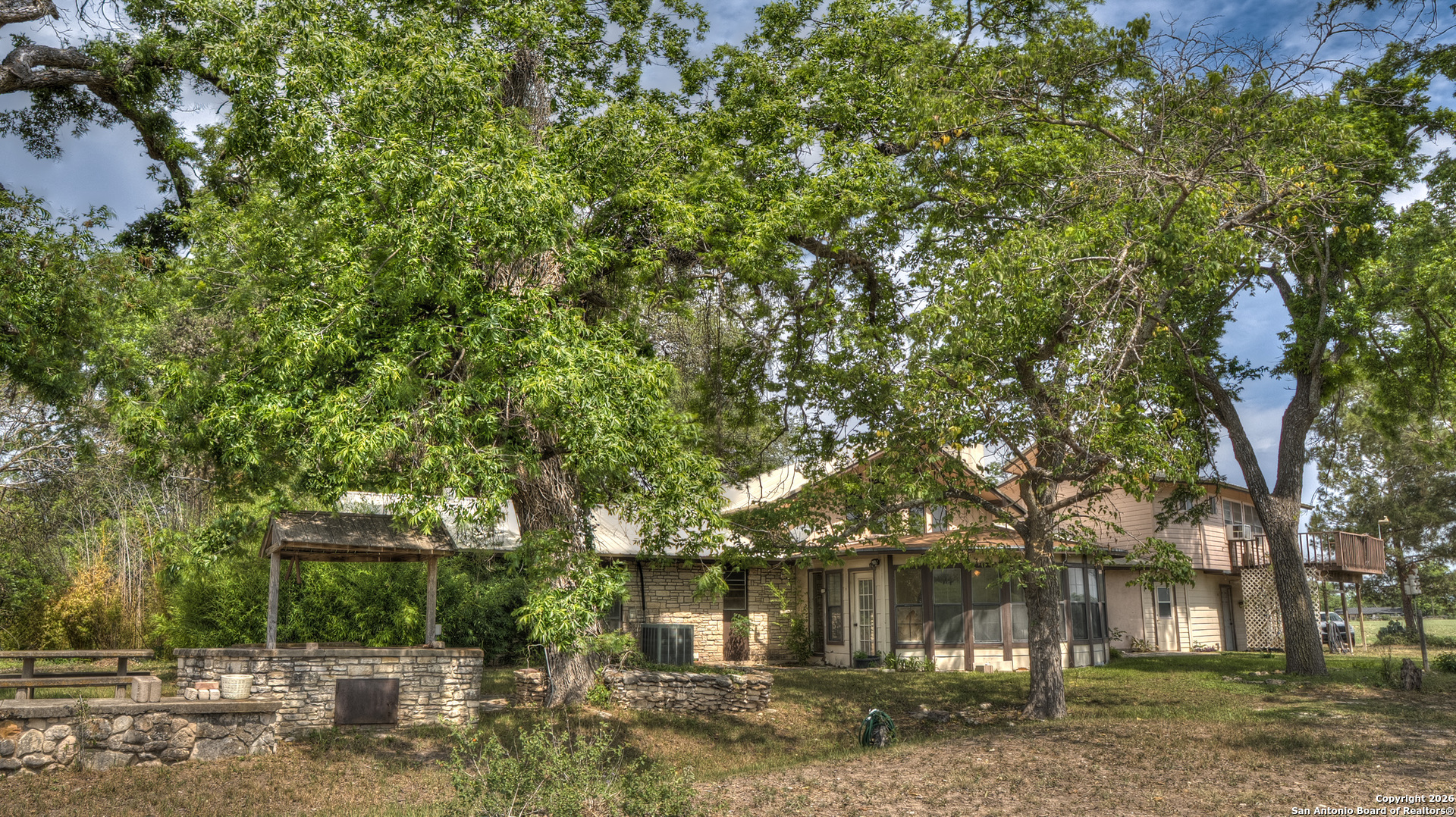 main property photo 5