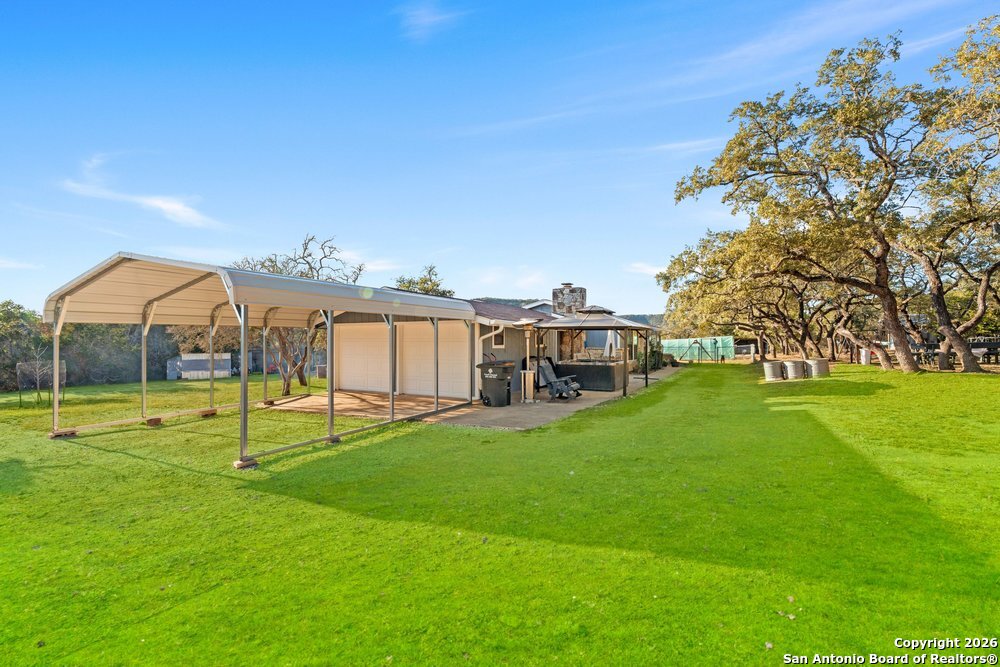 main property photo 28