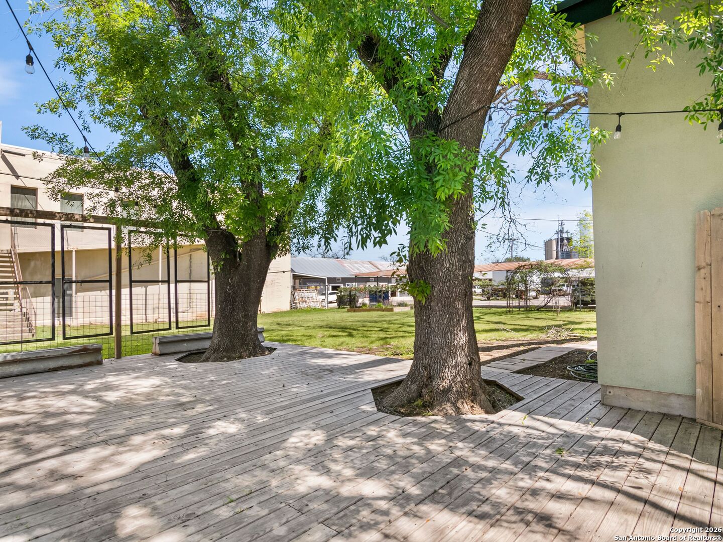 main property photo 29