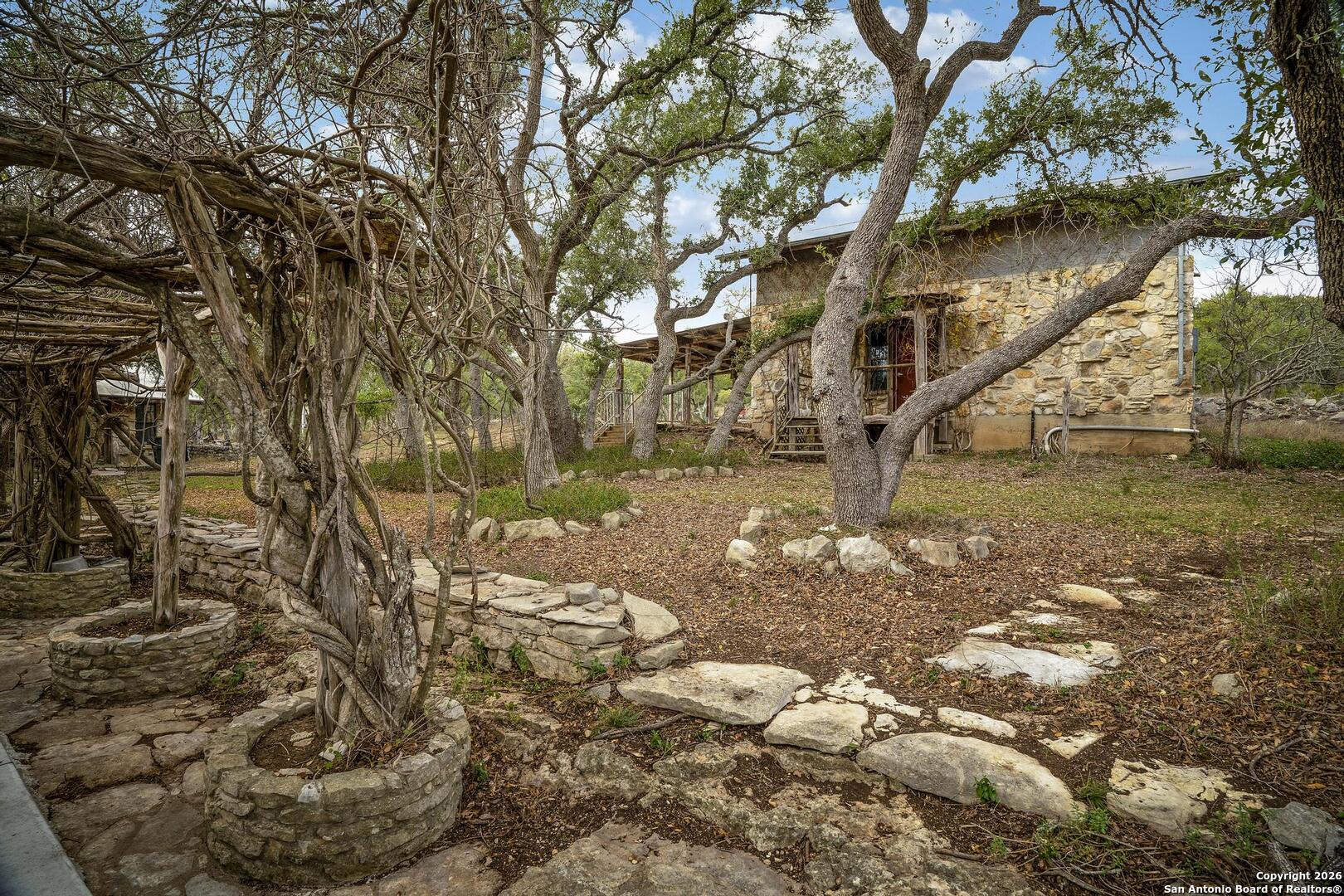 main property photo 13