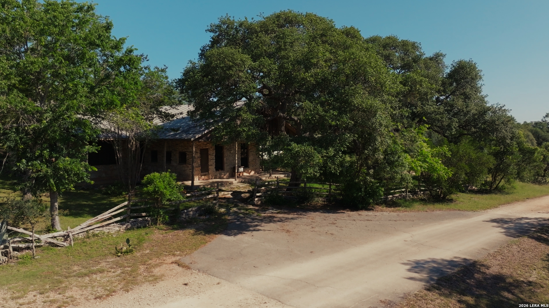 main property photo 36
