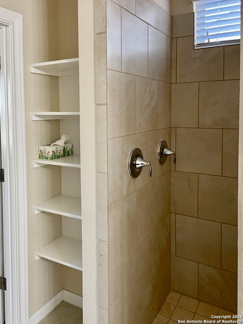 property viewer photo 10