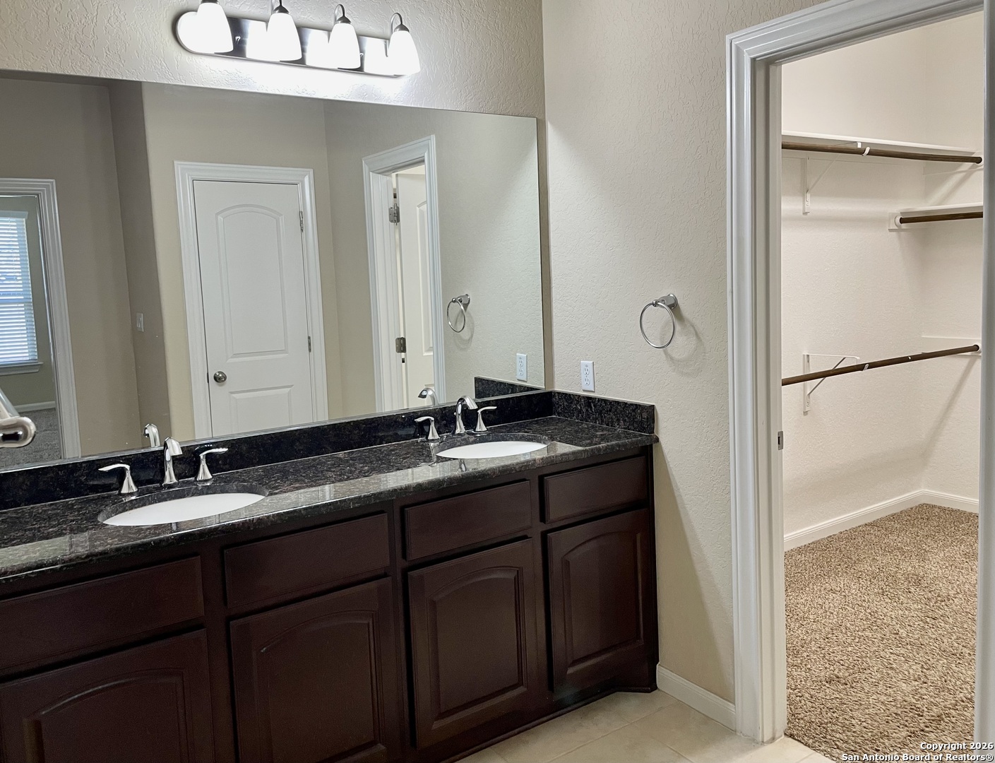 property viewer photo 12