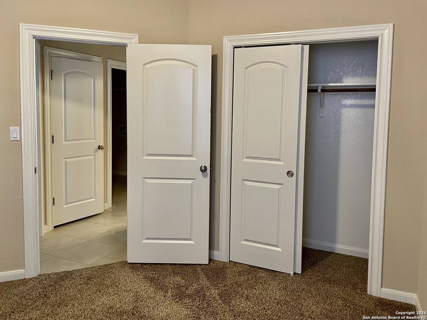 property viewer photo 16