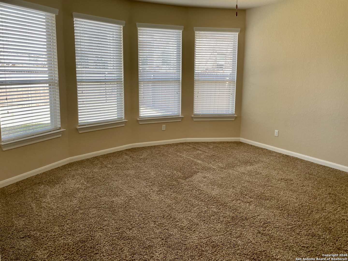 property viewer photo 6