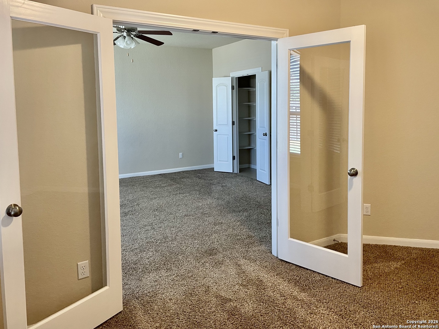 property viewer photo 9