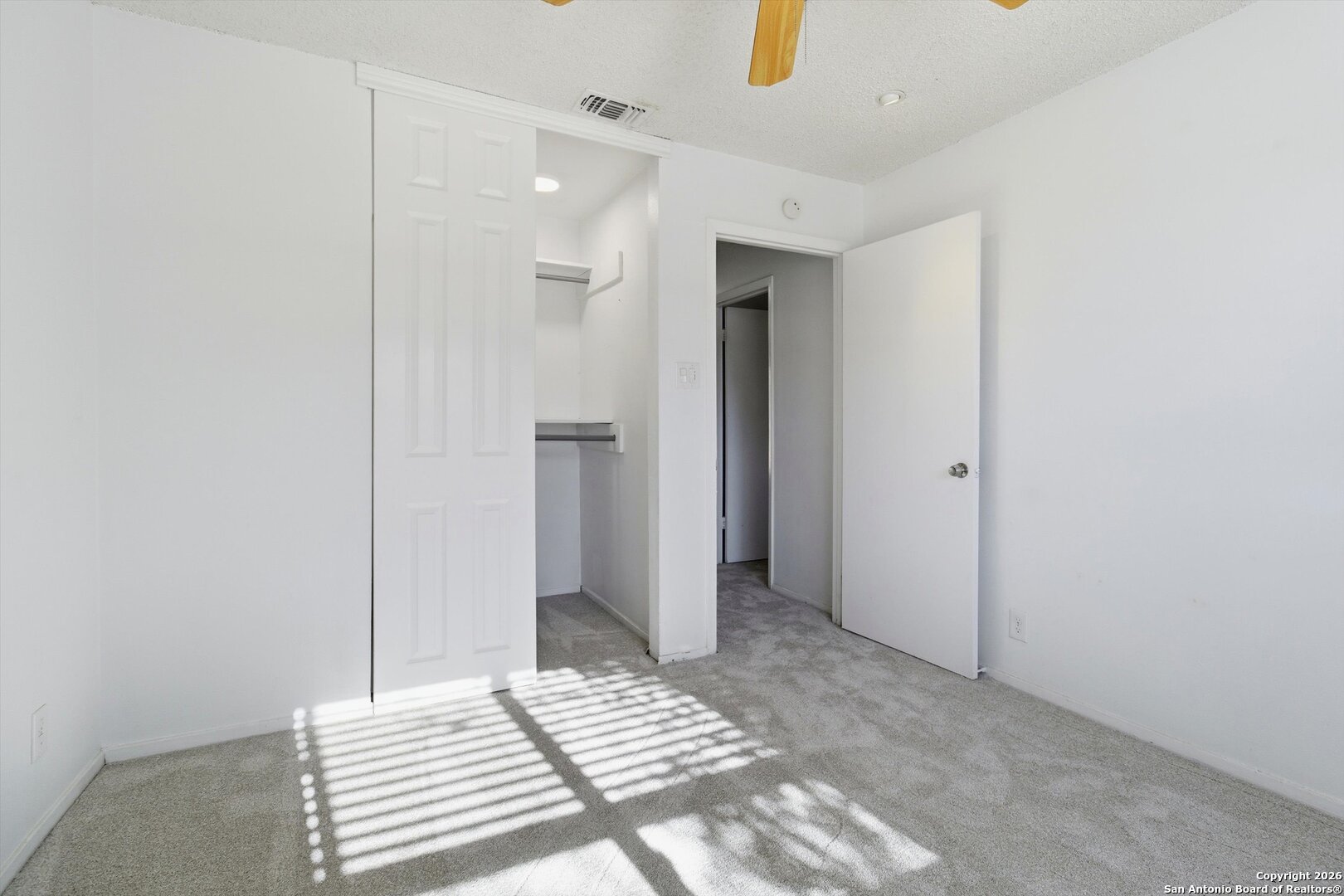 property viewer photo 14
