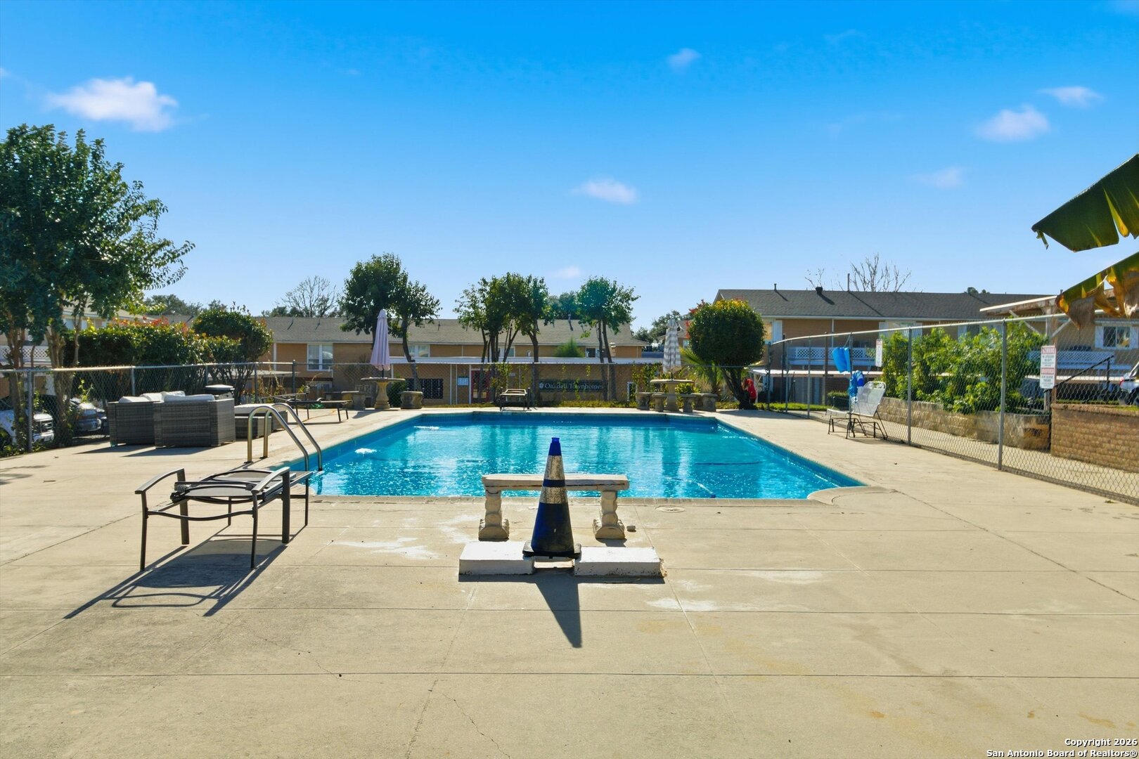 property viewer photo 20