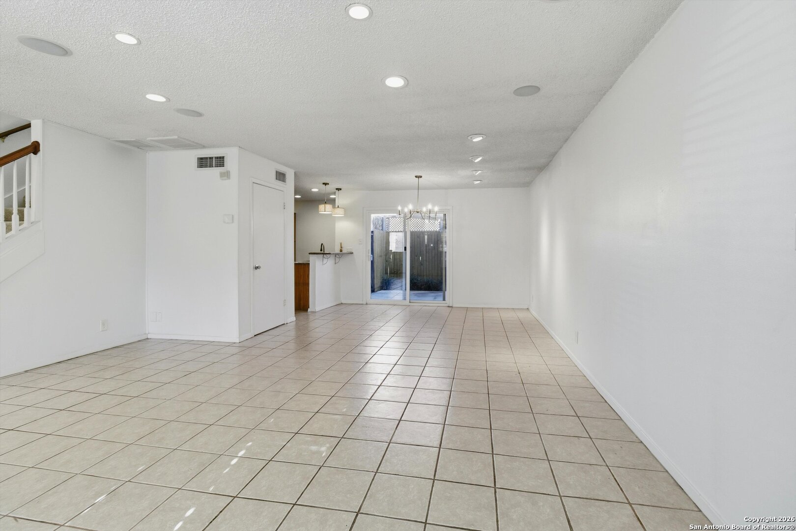 property viewer photo 3