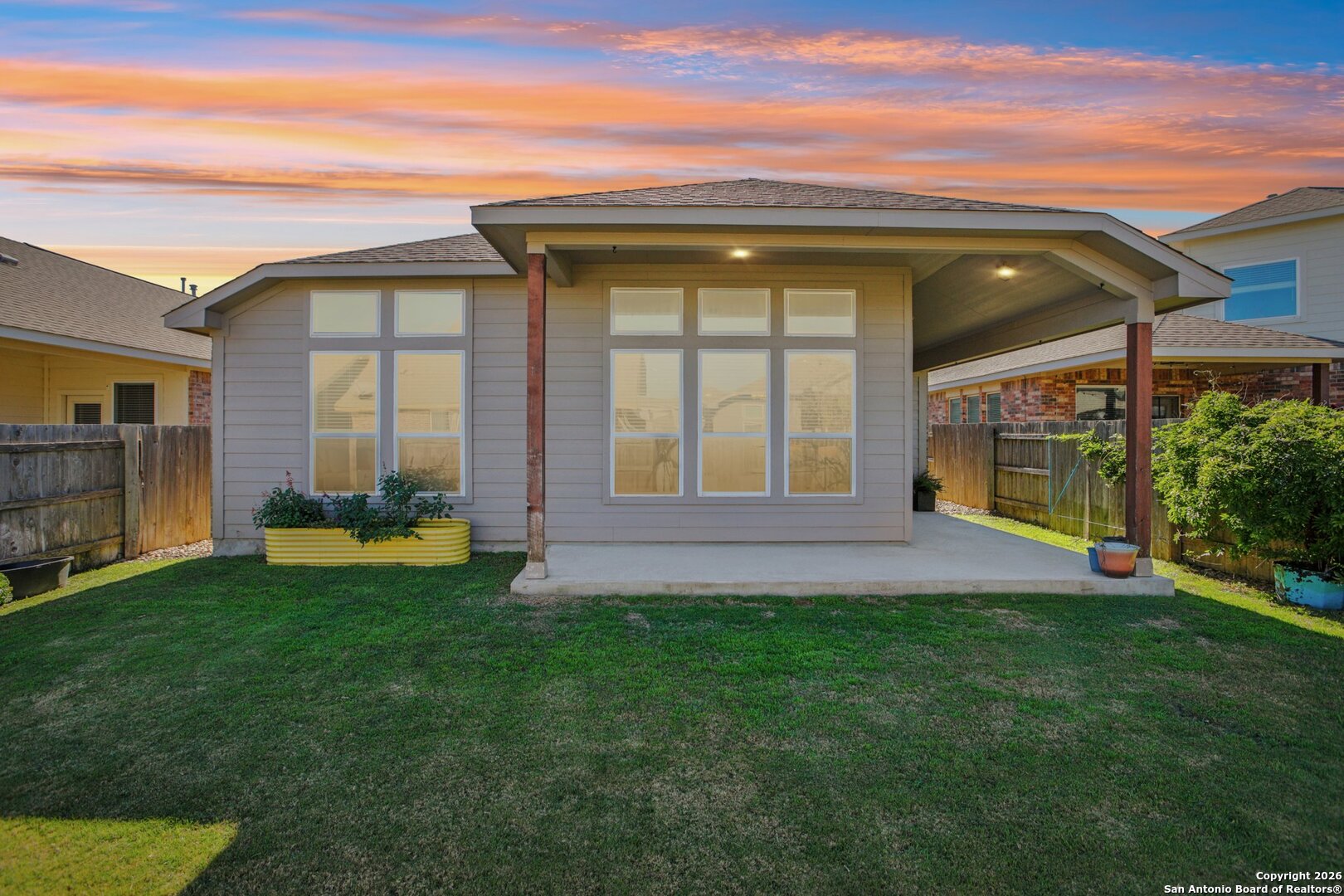 main property photo 5