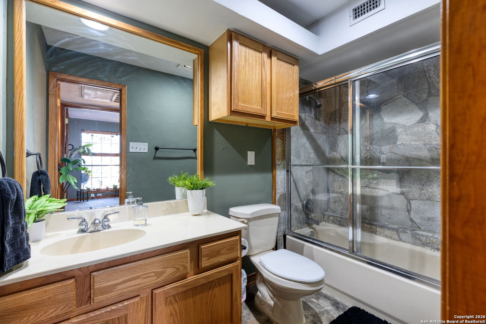 property viewer photo 12