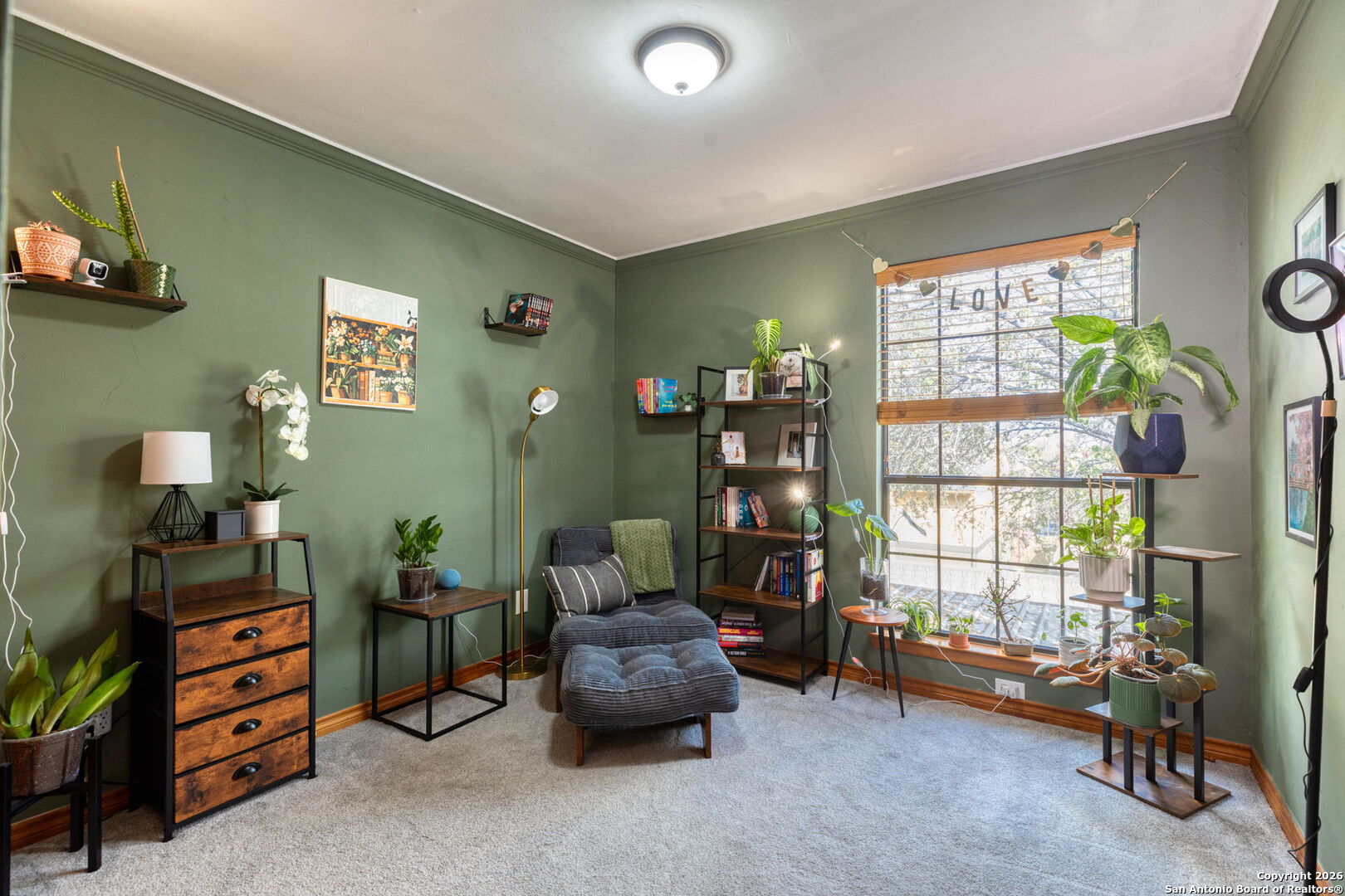 property viewer photo 13