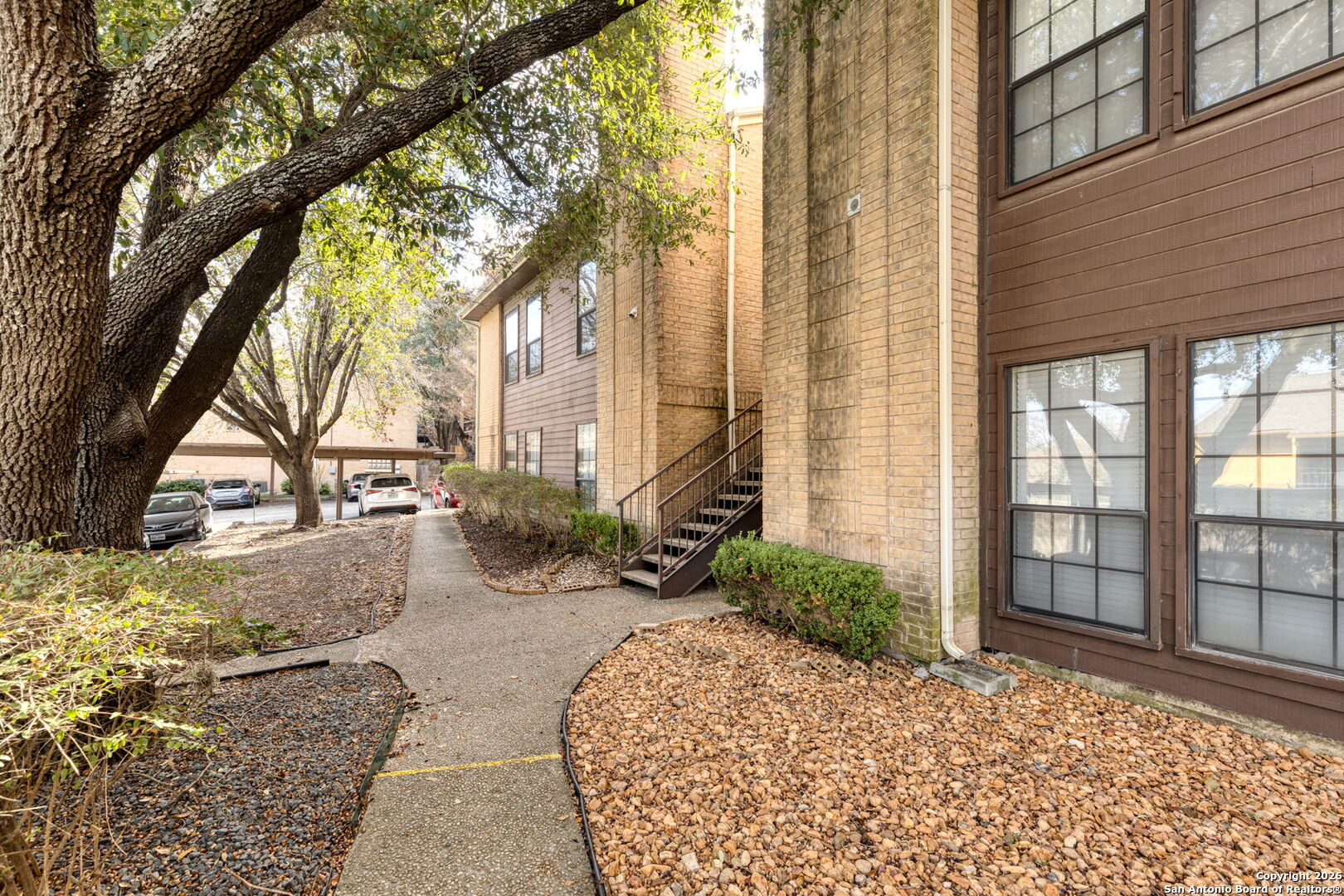 property viewer photo 16