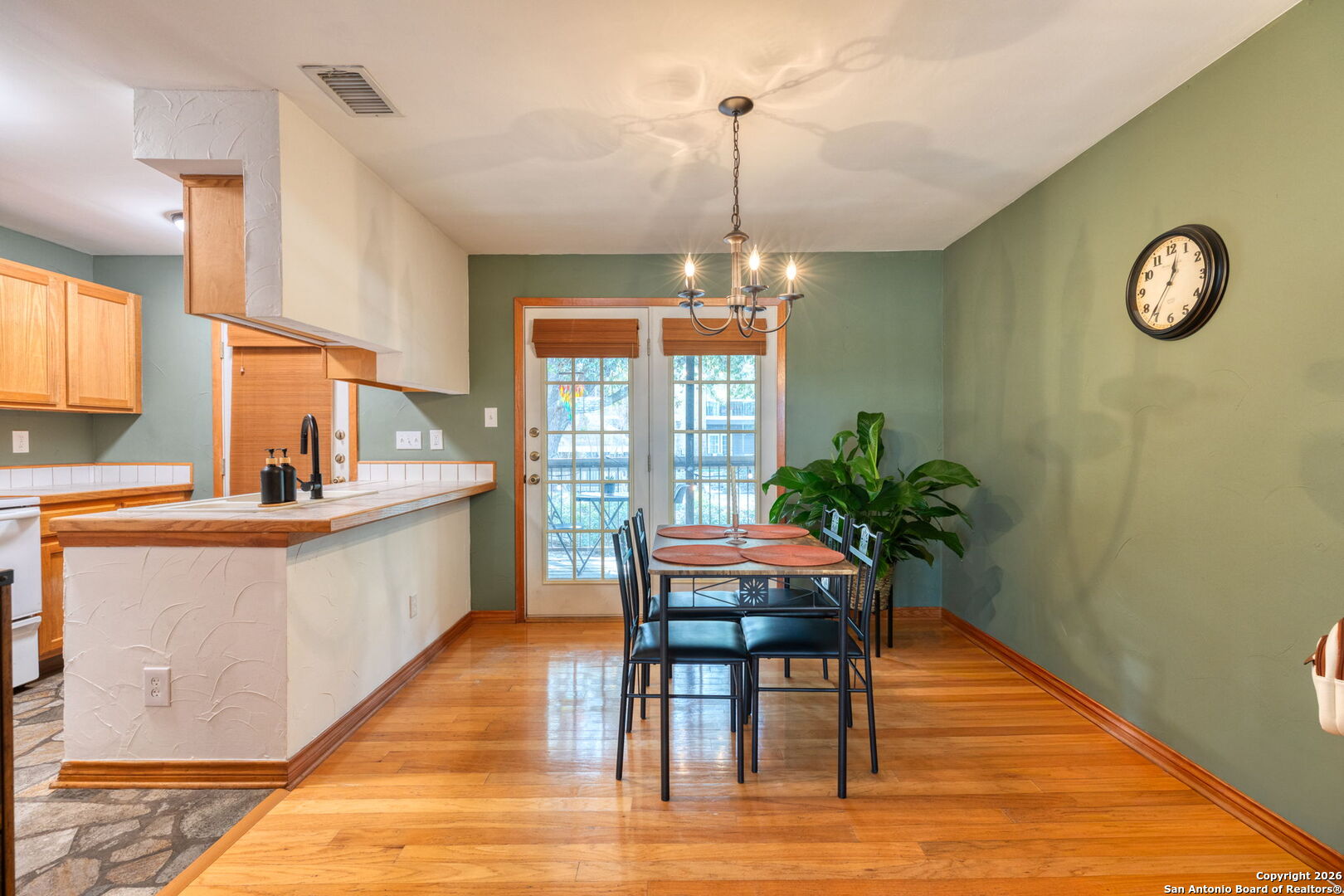 property viewer photo 3