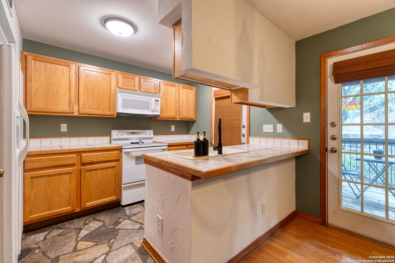 property viewer photo 4