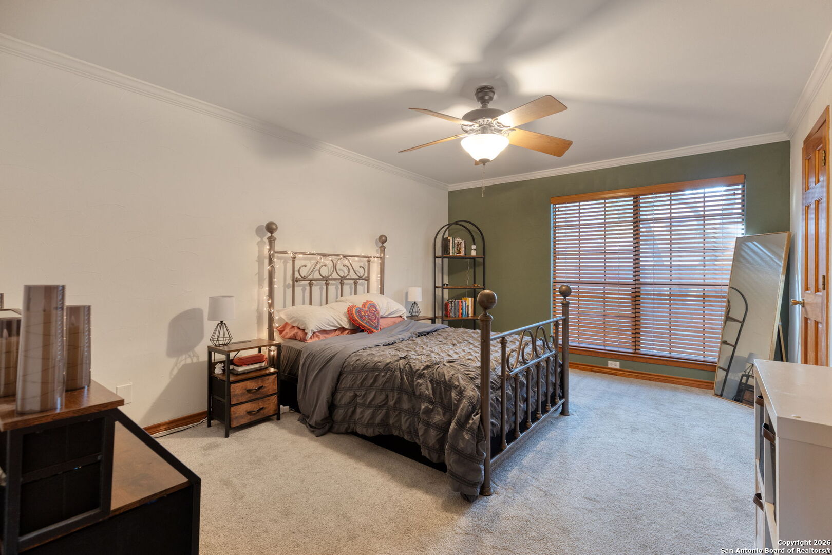 property viewer photo 8