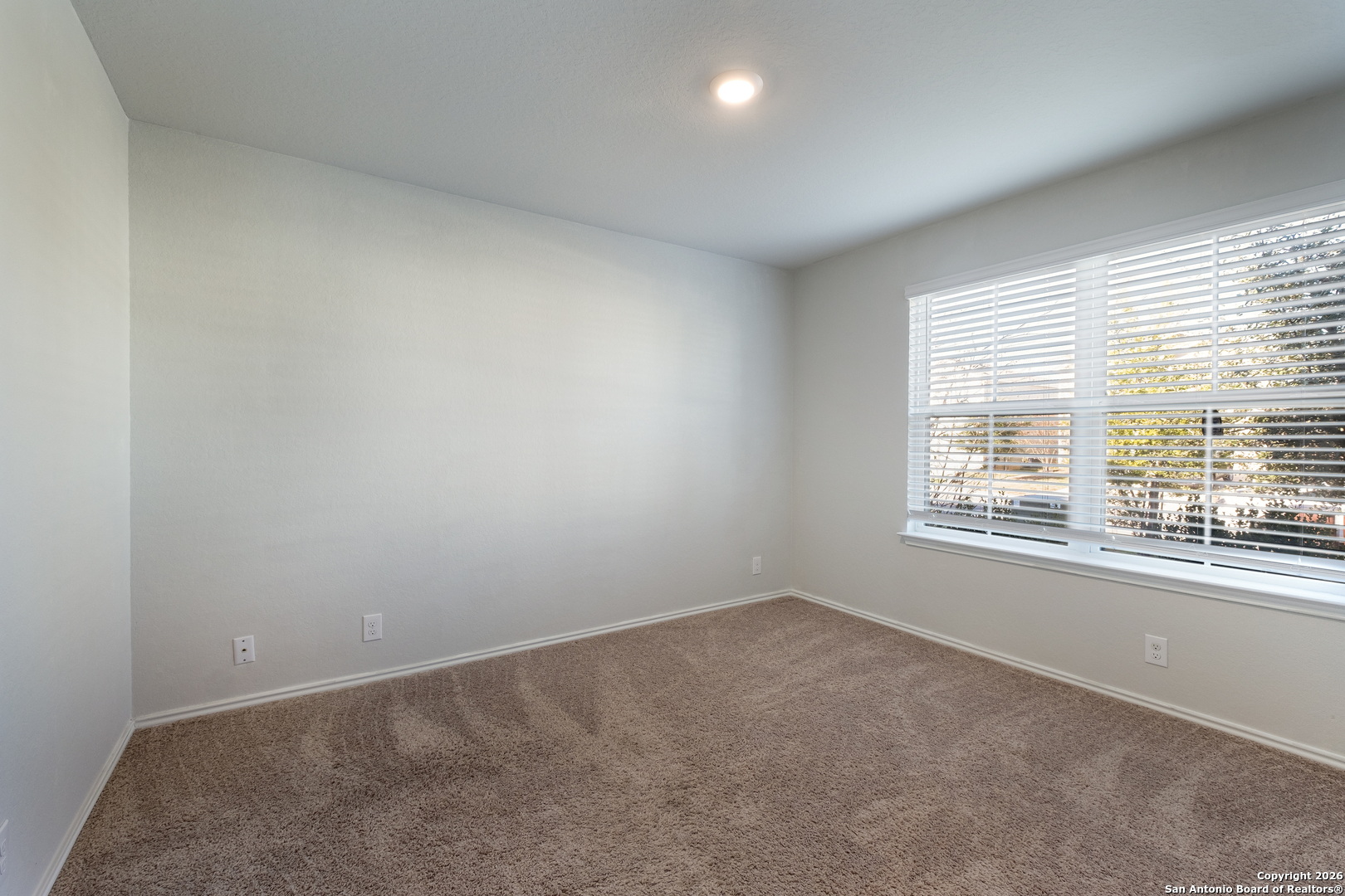 property viewer photo 11