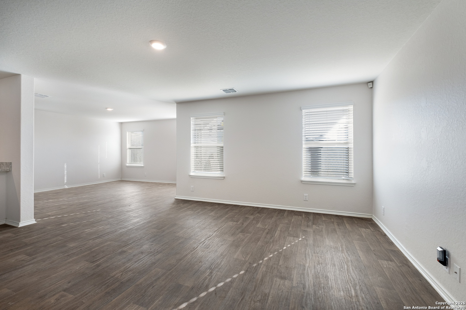 property viewer photo 5