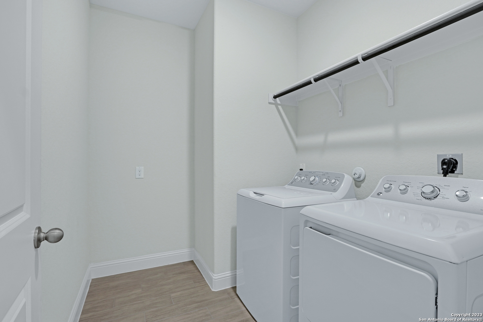 property viewer photo 14