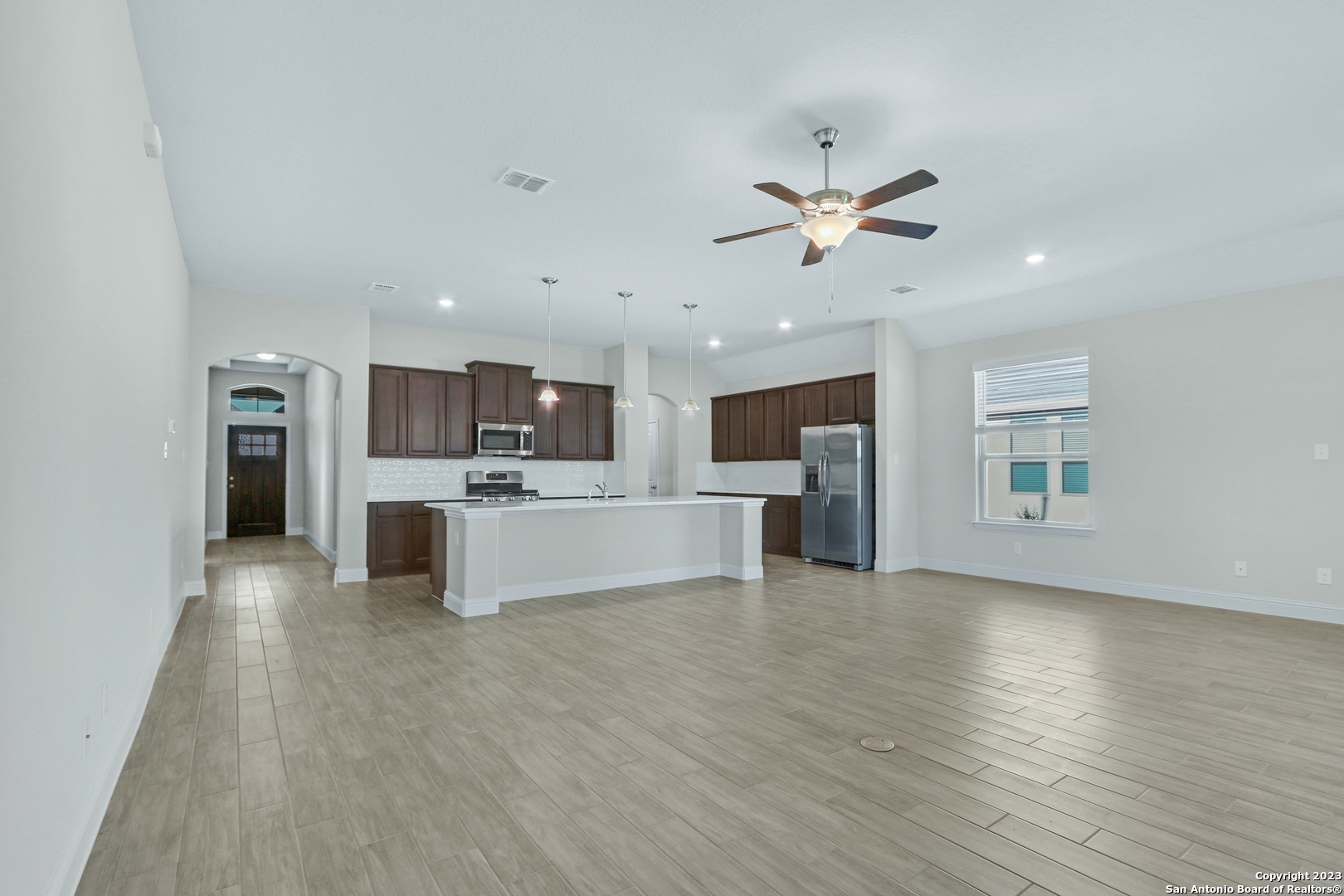 property viewer photo 3