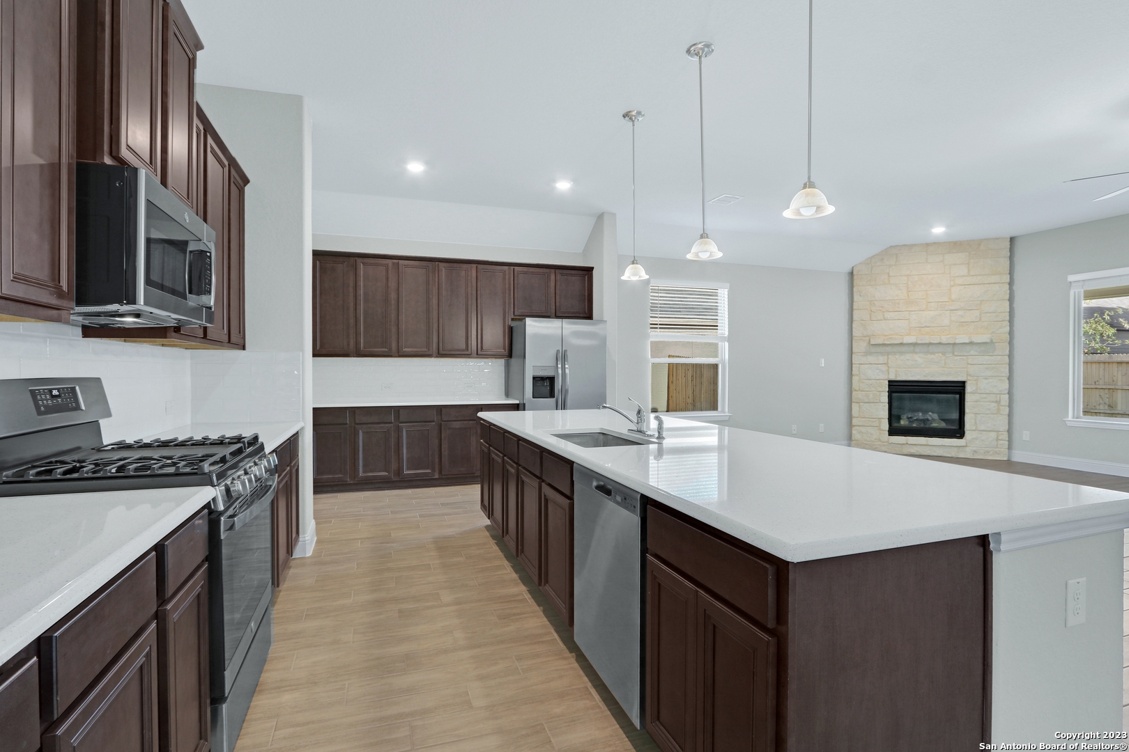 property viewer photo 5