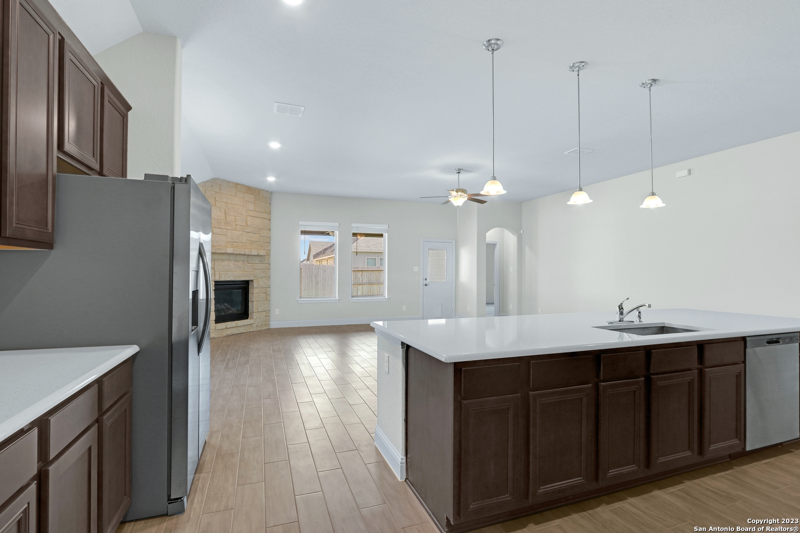 property viewer photo 6