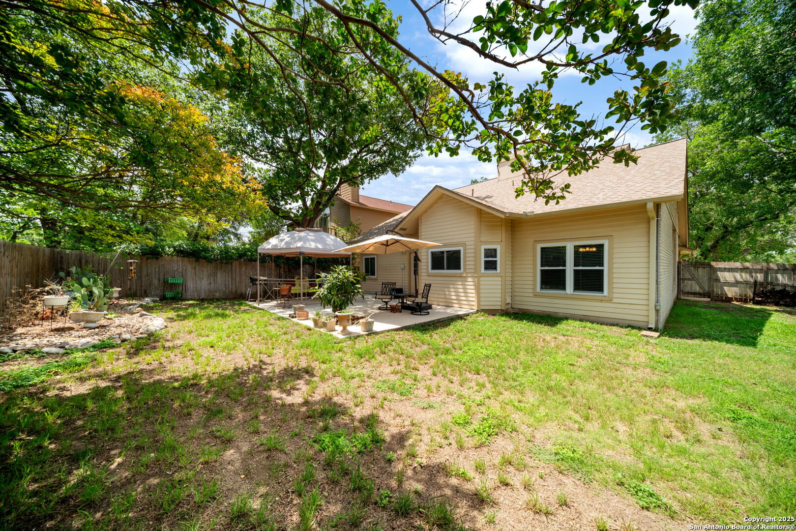 property viewer photo 23
