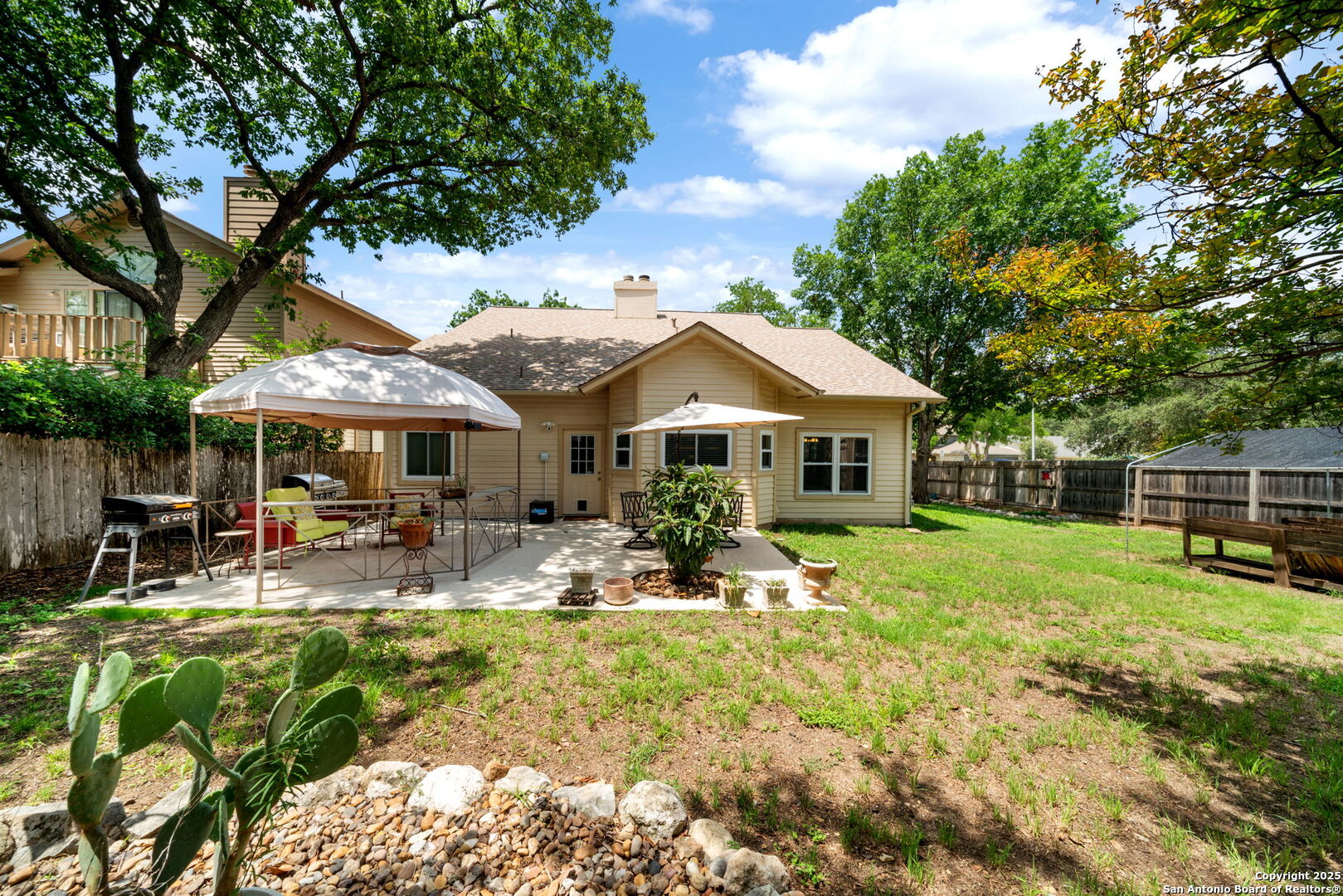 property viewer photo 24
