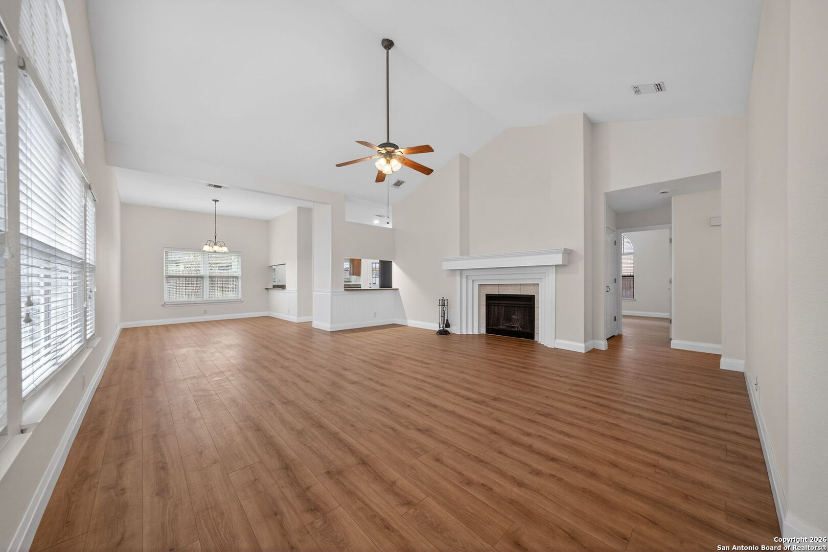 property viewer photo 4