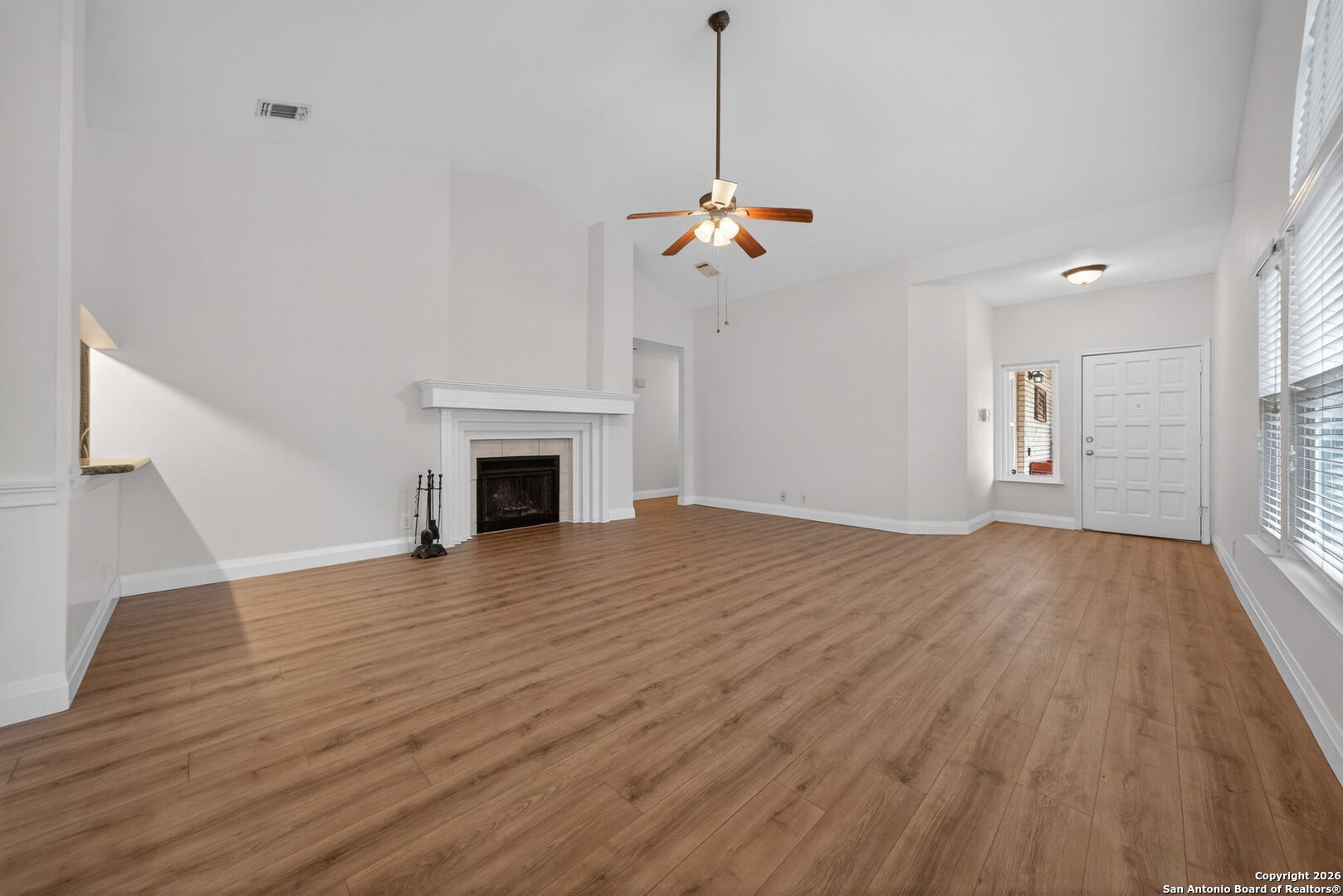 property viewer photo 7