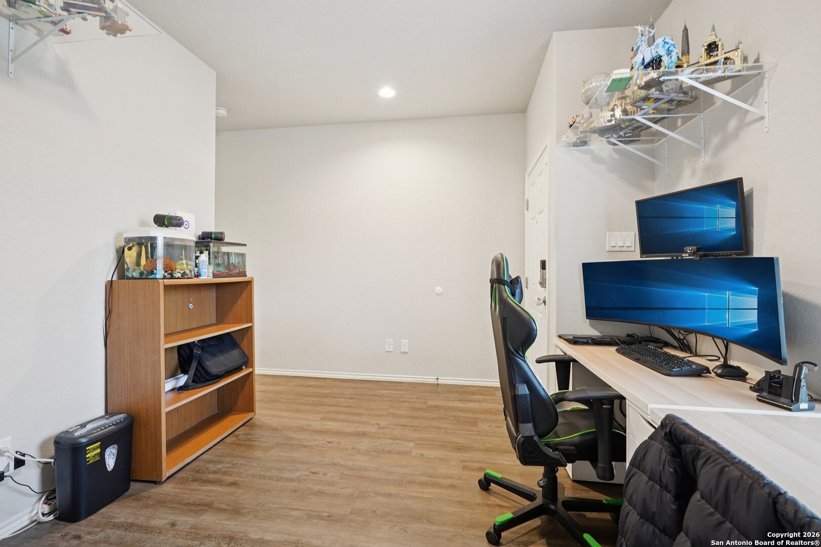 property viewer photo 15