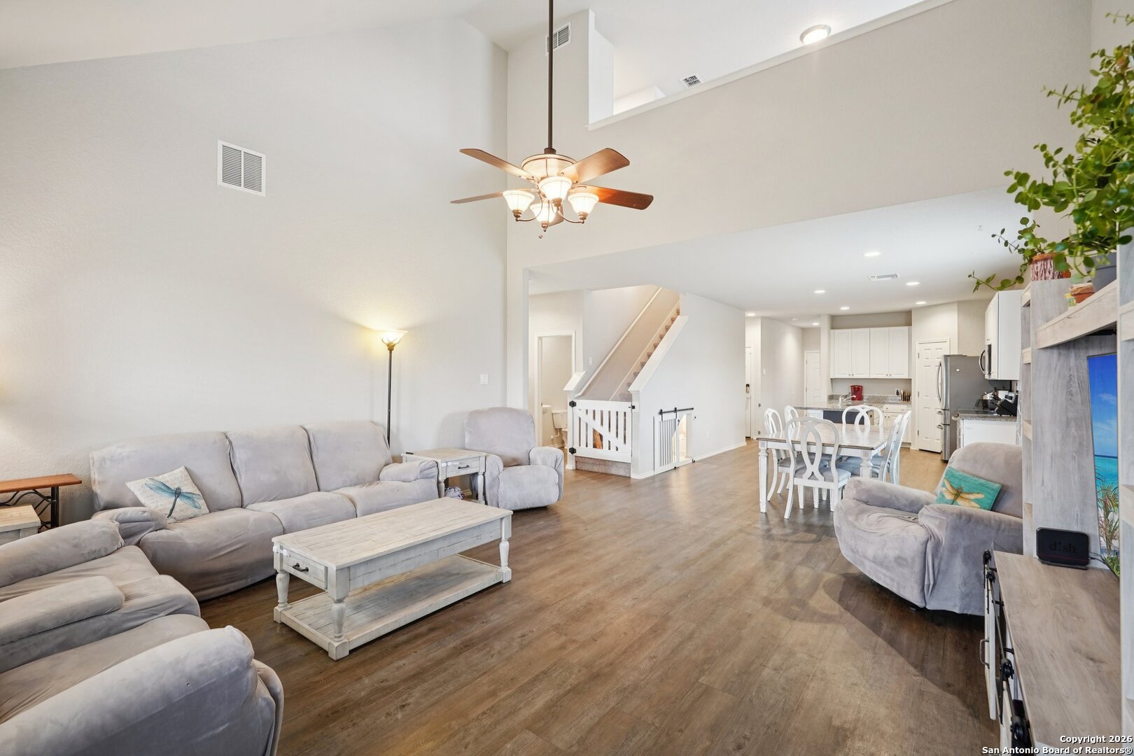 property viewer photo 2