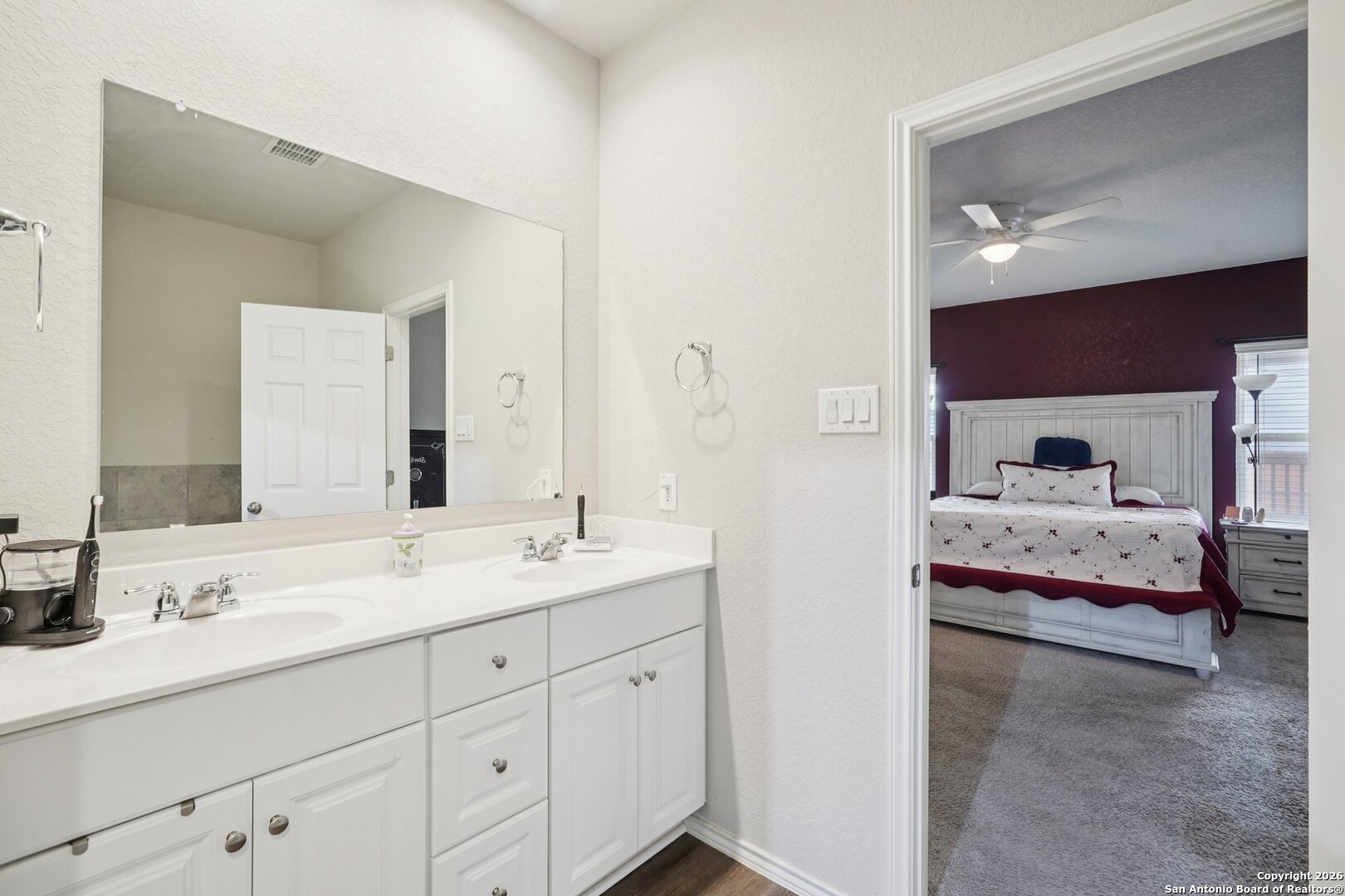 property viewer photo 28
