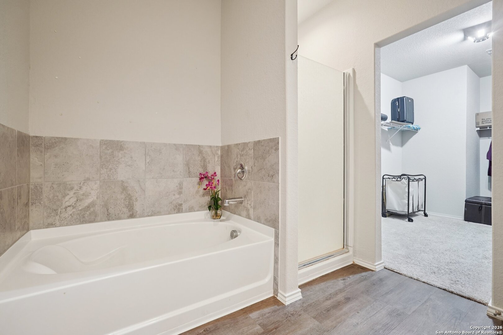 property viewer photo 29