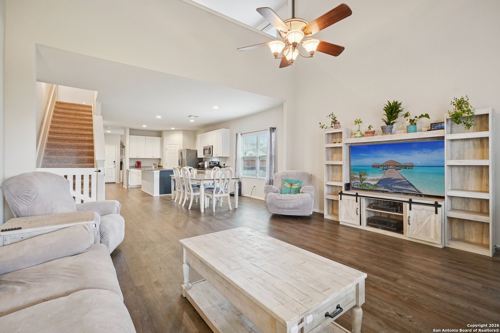 property viewer photo 3
