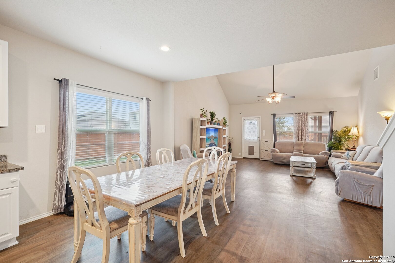 property viewer photo 5